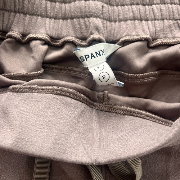 AirEssentials Wide Leg Pants - Picture 4 of 5